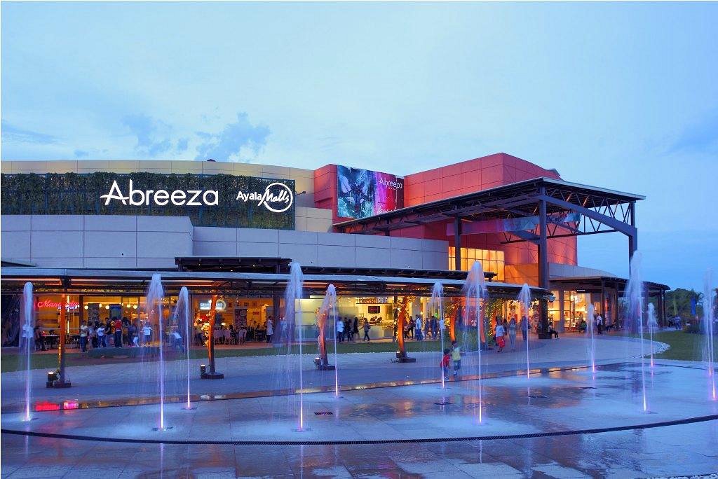 Abreeza Mall
<br/> <br/>
Location: Davao City<br/>
Services: DCS Construction Management<br/>
Client: Makati Development Corporation<br/>