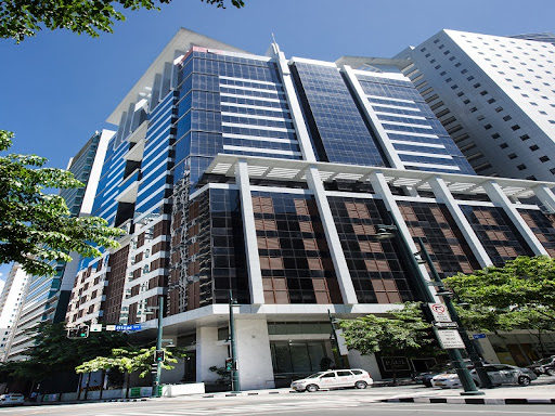 Bench Tower<br/><br/>
Location: Taguig City<br/>
Services: LEED<br/>
Client: Suyen Corporation<br/>