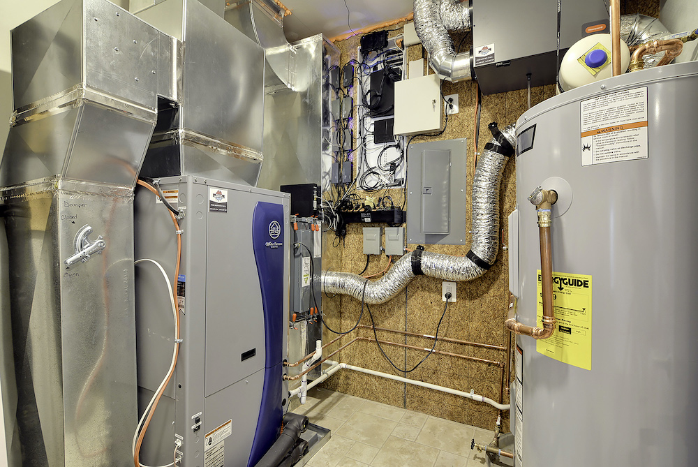 - Air-conditioning  for  all  conditioned  spaces  appropriate  to  its  function, safety and efﬁcient future operations
                <br />              
               - Ventilation  and  Exhaust  (toilet,  kitchen,  car  park  spaces  and  various conﬁned  spaces  by  passive  or  mechanical  design  appropriate  to  its function)
               <br />            
               - Smoke Extraction Fresh Air
               <br />
               Supply Stair Pressurization 